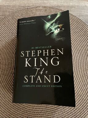 Stephen King "The Stand" Complete and Uncut Edition - Black Cover